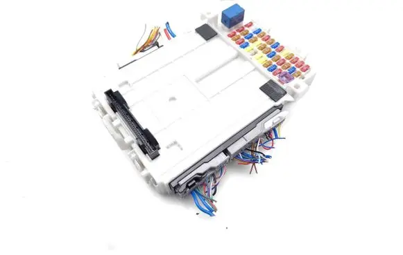 Suzuki Ignis Fuse module 23235EL6P