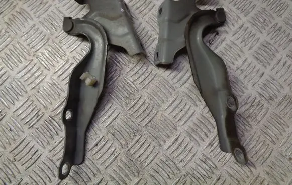 Mitsubishi Space Star Engine bonnet/hood hinges 