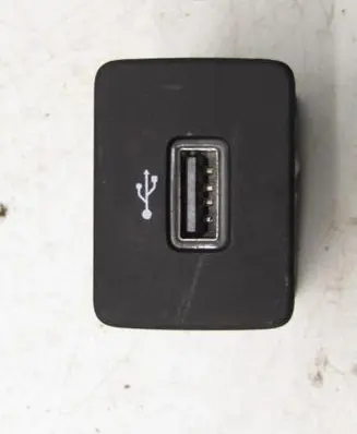 Dacia Sandero III USB socket connector 280231389R