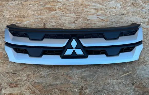 Mitsubishi ASX Front bumper upper radiator grill 7450B399 7450B39901
