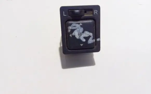 Honda CR-V Wing mirror switch