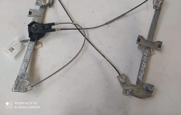 Citroen Berlingo Front door manual window regulator 