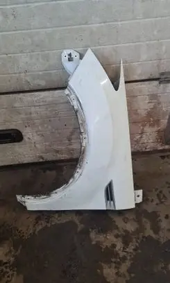 Ford Kuga I Fender 