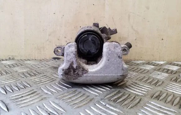 Skoda Superb B6 (3T) Rear brake caliper
