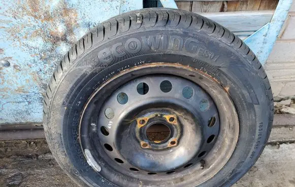 Nissan Almera N16 R15 spare wheel 18565R15