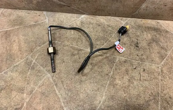Mercedes-Benz S W221 Exhaust gas temperature sensor A0051532028