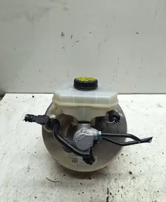 Audi Q7 4M Brake booster 4M0612103N A006U629