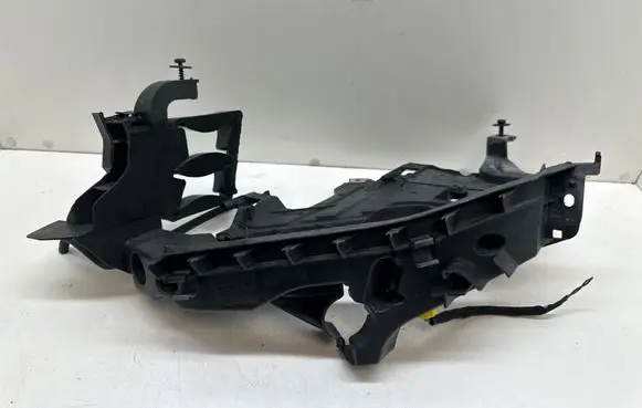 Audi A4 S4 B8 8K Headlight/headlamp mounting bracket 8K0805607C