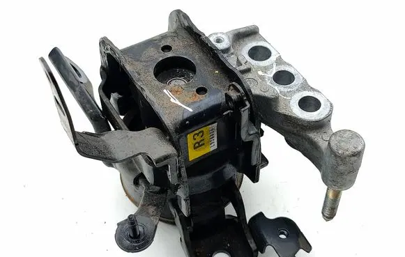 Toyota RAV 4 (XA50) Engine mount bracket L9300867