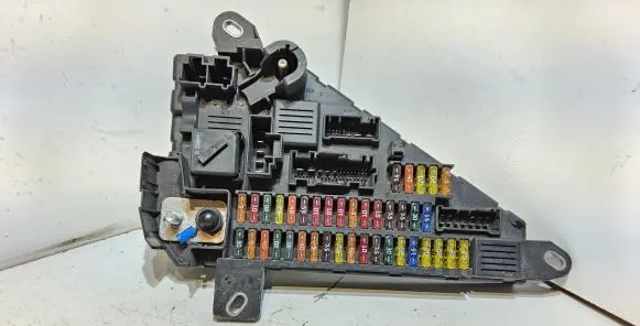 BMW 5 E60 E61 Fuse module 9138830 518956057 210109