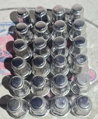 Toyota Hilux VIII Nuts/bolts 
