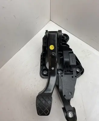Seat Ibiza IV (6J,6P) Brake pedal 6C1721058D