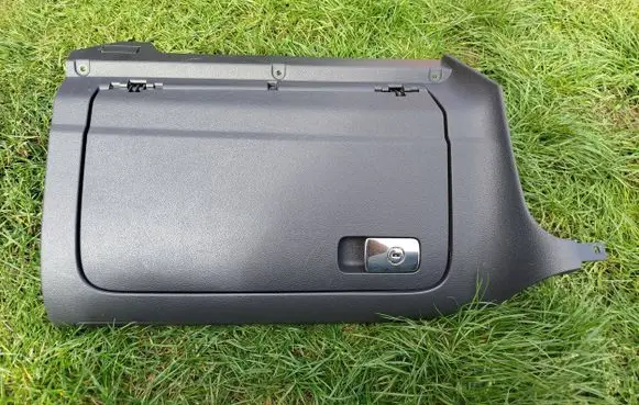 Volkswagen Golf V Glove box 1K1857290 1K0919237 6L0947565