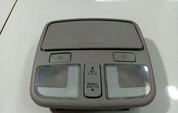 Hyundai Sonata Front seat light 