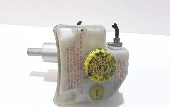 Volkswagen Phaeton Brake fluid reservoir 3D0611301E 32067018E