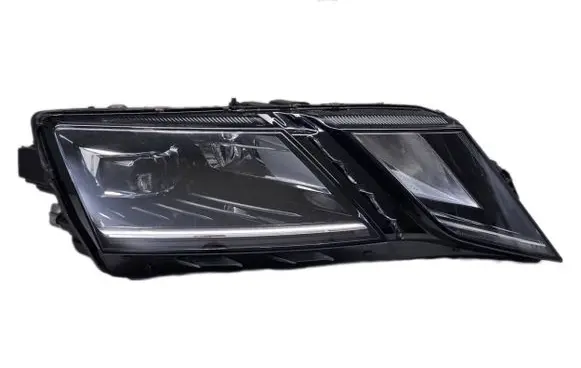 Skoda Octavia Mk3 (5E) Headlight/headlamp 030110423207 5E1941016E LE15A6369