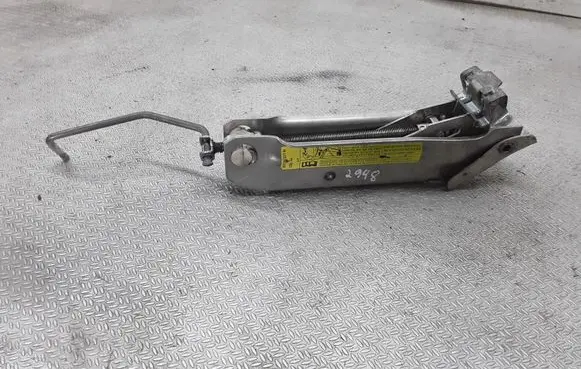 Audi A4 S4 B7 8E 8H Lift Jack 8E0011031M