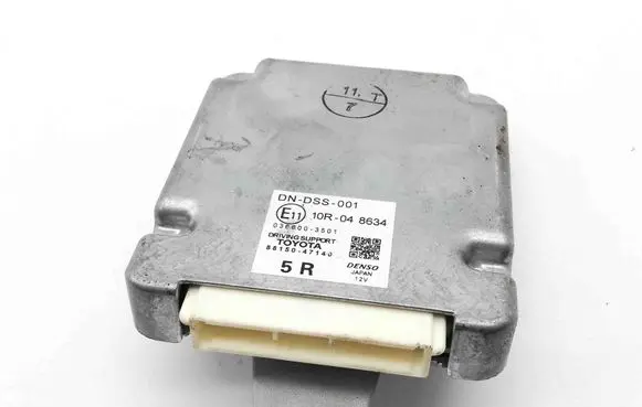 Toyota Prius (XW50) Other devices 8815047140