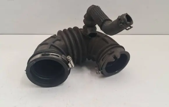 Fiat Freemont Air intake hose/pipe RUB812115