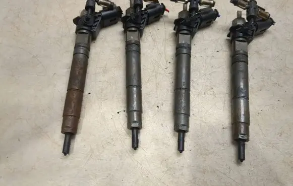 Fuel injectors set