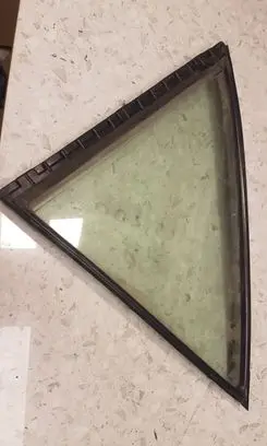 Lexus IS 220D-250-350 Rear vent window glass 43R00033