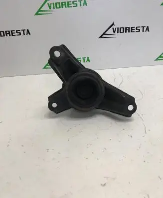 KIA Sportage Engine mount bracket 10J17A01102