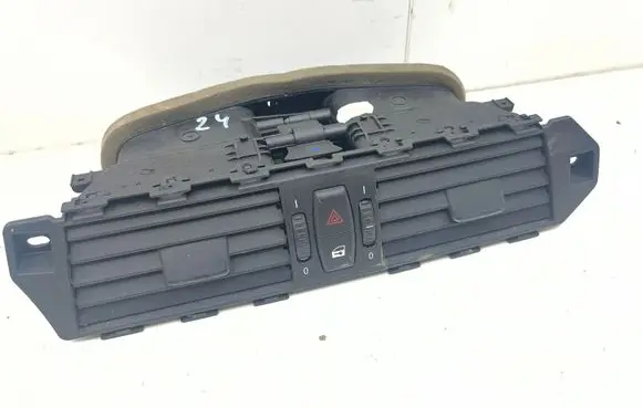 BMW 5 E60 E61 Dash center air vent grill 05114001 05148001 9112206