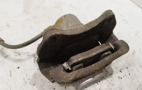 Hyundai i40 Front brake caliper
