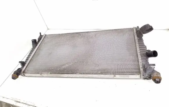 Ford Focus Coolant radiator 3M5H8005TL