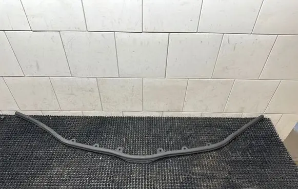 BMW 1 E81 E87 Engine compartment rubber 