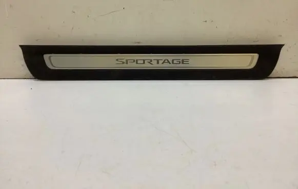 KIA Sportage Front sill trim cover 85873F1500