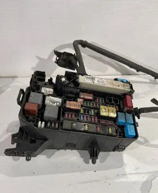 Toyota Auris E180 Fuse box set 602730