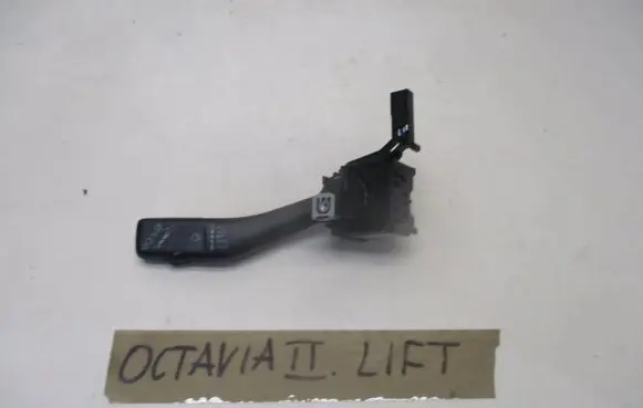 Skoda Octavia Mk2 (1Z) Wiper control stalk