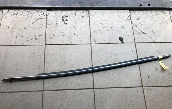 Mazda 3 III Front door trim (molding) M3BM