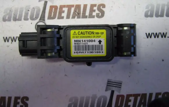 Mitsubishi Grandis Airbag deployment crash/impact sensor MN141004
