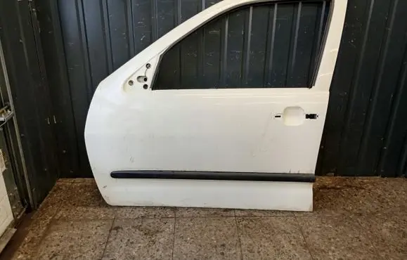 Volkswagen Caddy Front door