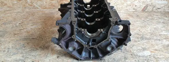 Lincoln Town Car Engine block M473
