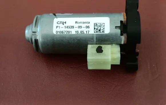BMW 4 F32 F33 Seat adjustment motor P114539 01067201