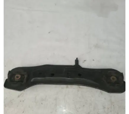 Honda CR-V Engine mount bracket