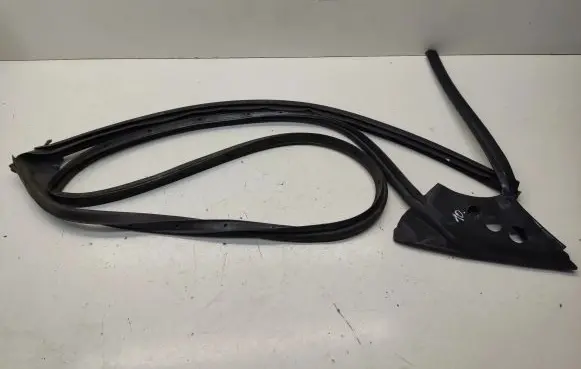 Audi A5 8T 8F Rubber seal front coupe door 8T0837911