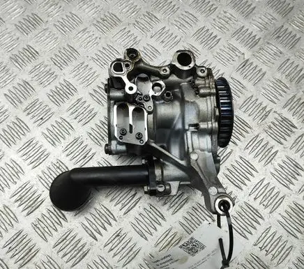 Volkswagen Golf VII Oil pump 04L145208T