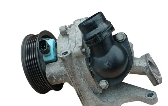 Opel Astra K Water pump 55490715