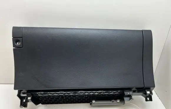 Lexus CT 200H Glove box 5556876010