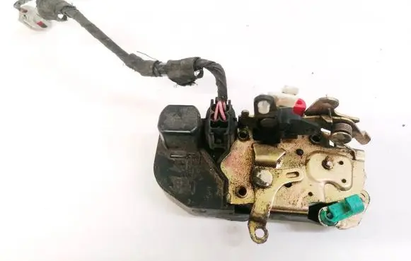 Chrysler Grand Voyager IV Front door lock