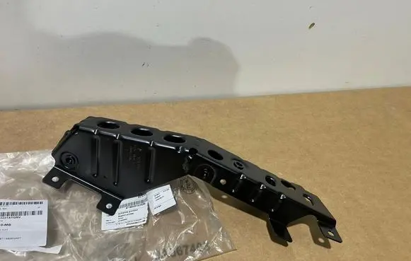 Porsche Panamera (971) Fender mounting bracket 971804221AYGRV