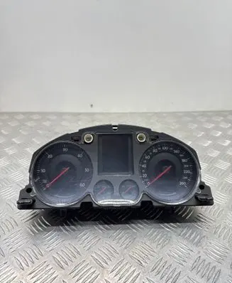 Volkswagen PASSAT B6 Speedometer (instrument cluster) A2C53042108 A2C53117394