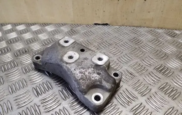 Audi TT TTS Mk2 Gearbox mounting bracket 1K0199117AM