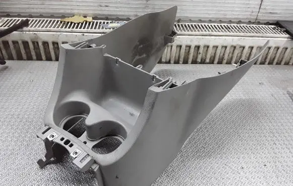 Renault Modus Center console 8200327300