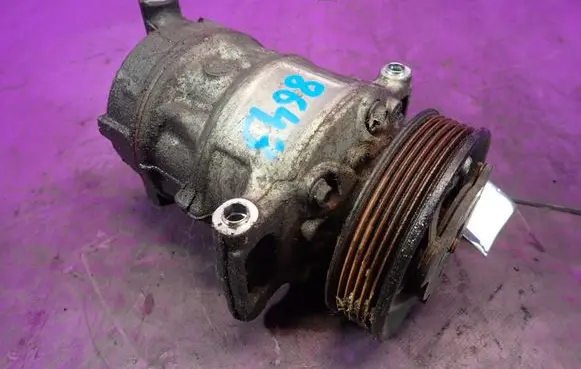 Volkswagen Golf VII Air conditioning (A/C) compressor (pump)