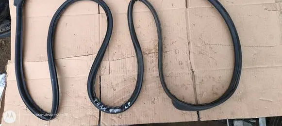 Chevrolet Trax Front door rubber seal 